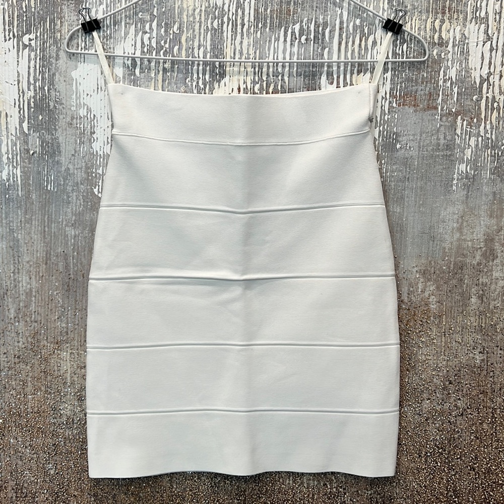 BCBG MAXAZRIA, White Skirt, Bandage Style.